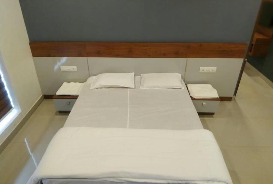 Himani Heritage Resorts, Formerly Camp Nishani Holidays Madikeri Esterno foto